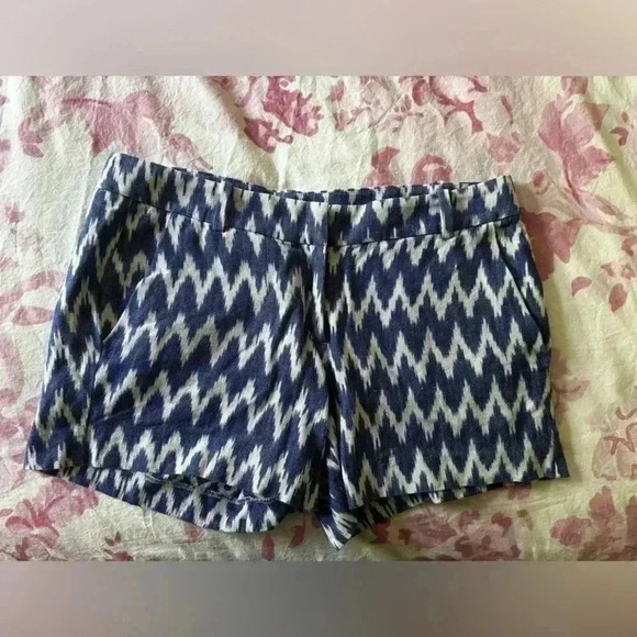 J.Crew Blue White Ikat Zig Zag Short - Picture 2 of 8
